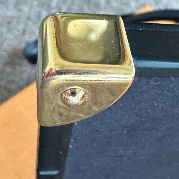 LOUIS VUITTON Eye Trunk iphone X & XS
Monogram Reverse - Picture 9 of 16